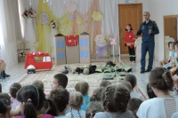 Пожарный в гостях у дошкольников