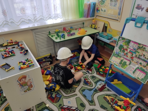 Мы в профессии играем!