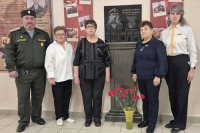 Равнение на подвиг