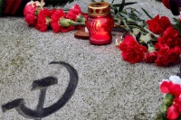 75-летию блокады Ленинграда посвящается